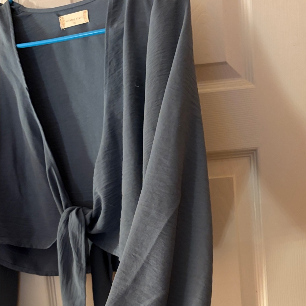 Altar’d State Blue Tie Wrap Blouse - Picture 4 of 6
